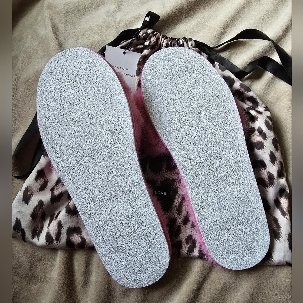 Generation Love ROSE Slippers SMALL Slides Open Toe Faux Fur Comfort $85 NEW - Picture 3 of 8